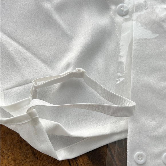 White Ruffled Collar Blouse - Picture 2 of 4